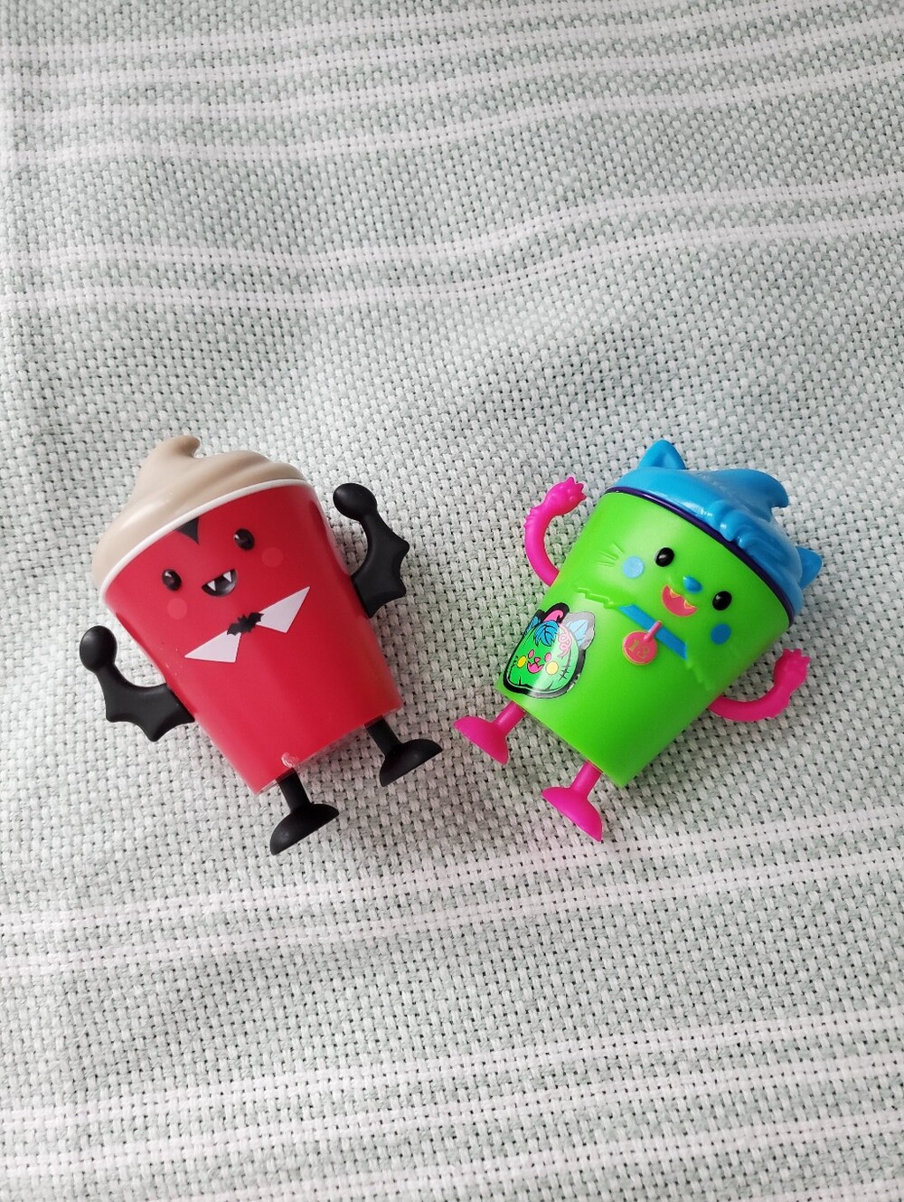 Wendy's Frosty Frights Halloween kids meal toys Vampire and Green Cat